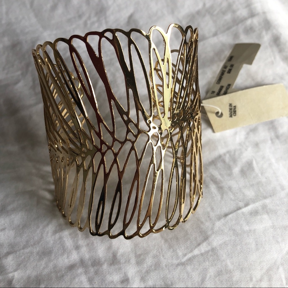 Good metal cuff bracelet